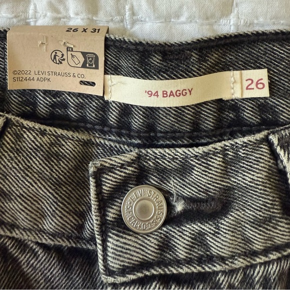 Levi's Women's Black-Wash ‘94 Baggy Jeans - Picture 1 of 7